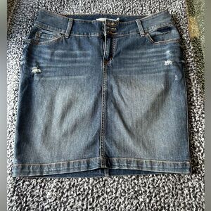 Torrid denim skirt, size 12